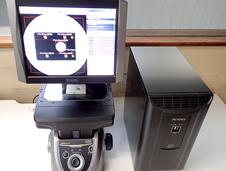 画像測定器　KEYENCE IM-6700